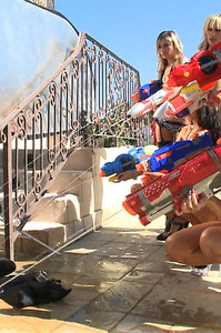 Water Fight Actiongirls