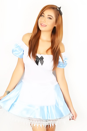 Sexy Babe Lilly In Alice In Wonderland Costume 