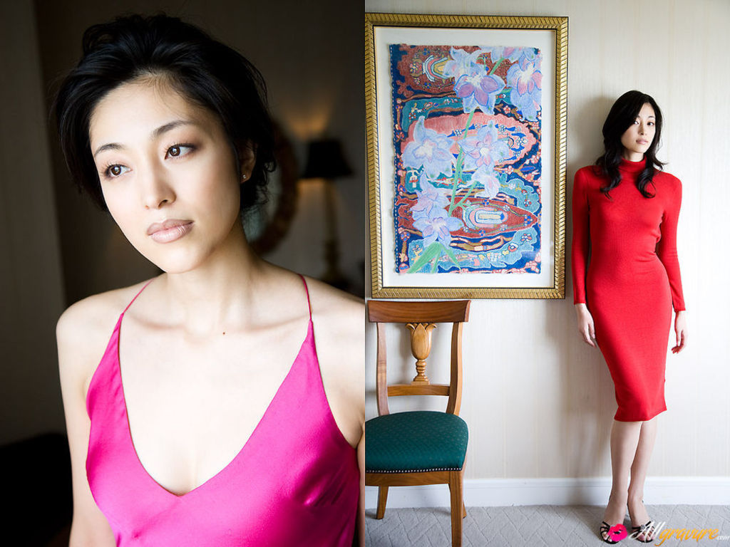 Noriko Aoyama's Intimate Poses - Unforgettable Pics
