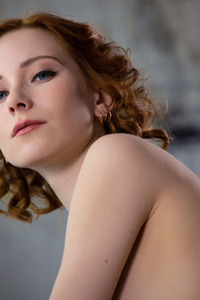 Rona Talin Turning Around So Her Lucky Neighbors Can See Her Flawless Ass