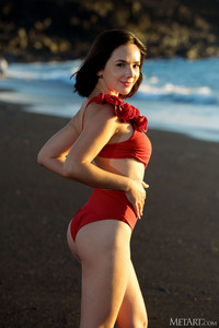 Eve Sweet Her Sexy Curves Bathed In The Sun’s Golden Glow