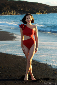 Eve Sweet Her Sexy Curves Bathed In The Sun’s Golden Glow