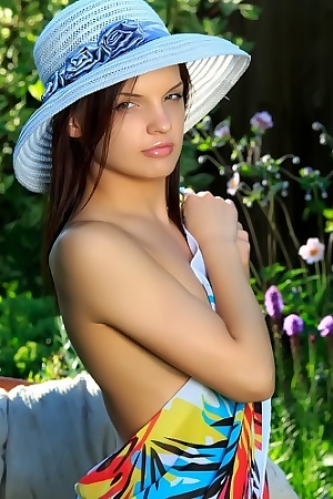 Vikki Mauri In Estonte