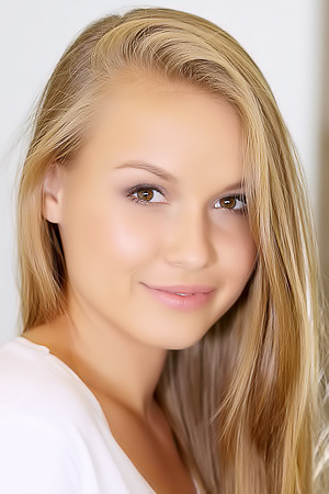 Naked Young Girl Taya