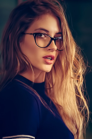 TAYA VAIS Smart Is The New Sexy