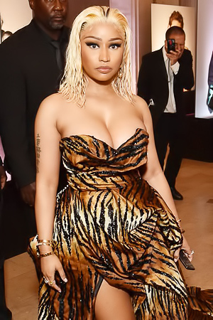 Nicki Minaj’s Cleavage at NY Fashion Week!