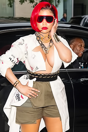 More of Nicki Minaj’s Cleavage at NY Fashion Week!