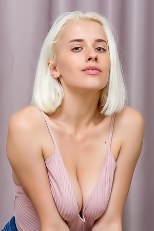 Anoli Whips Out Her Perfect And Natural Tits