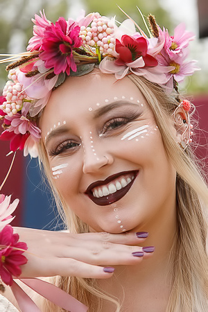 Harley Woodburn Ren Faire Nerd Zishy