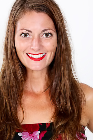 Vivian Smith Stunning Vivian Smith undresses to stuff cunt with toy