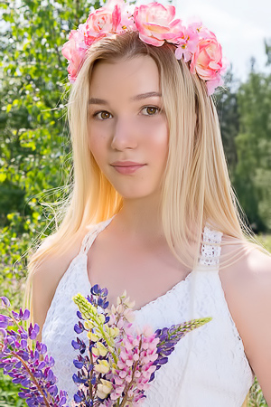 Horny girl with flowers porn pic gallery