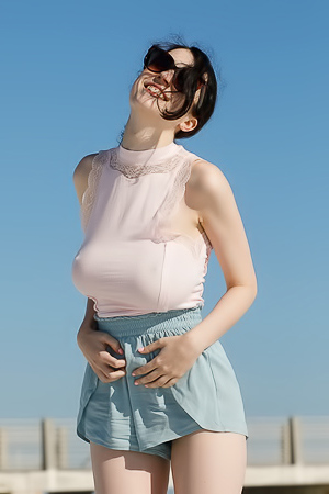 Giulia Wylde – Big Guns of Florida!