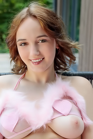 Sweet Young Pussy Rokki