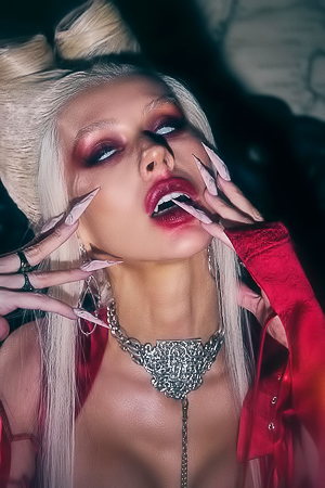 Christina Aguilera as Dracula!