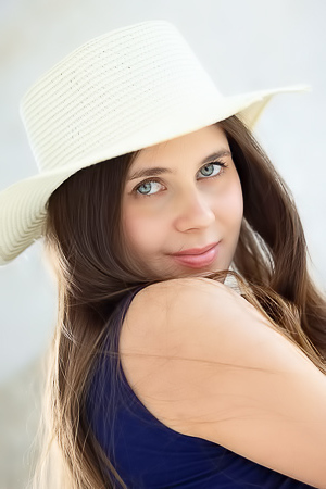 Luna Pica Kicks Her Long Legs In A Supple Split