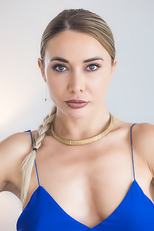 Verena Maxima Your Favorite Women Panties Fitting Room