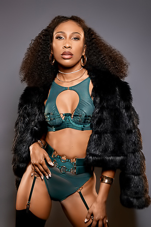 Olivia Jay Hardcore Action