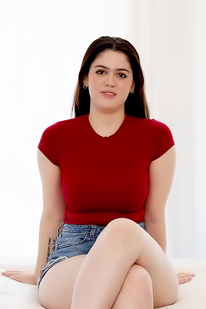 Ellie Nova Stacked Babe Net Video Girls