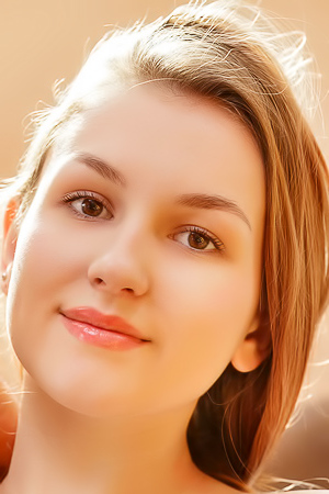 Isabele Expose Her Plump-lipped Pussy