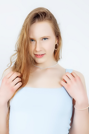 Lovely Holes Of Zuzanna