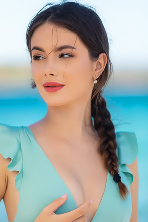 Liz Ocean Msturbating In Swimsuite