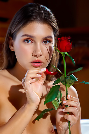 Ellie Luna Her Sultry Smile Speaking Volumes