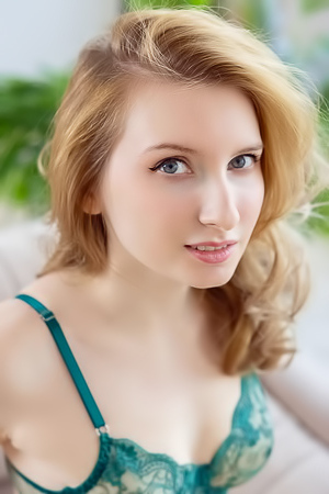 Minnie Lighter Her Hands Exploring Her Silky Curves