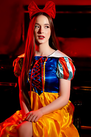 Bianca Beauchamp And Hazel Moore With Tight Natural Curves In Snow White XXX: A Porn Parody