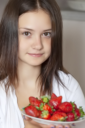 Matty Exposing The Intricate Contours Of Her Lush-lipped Pussy