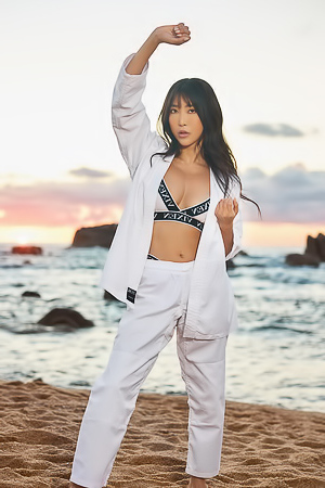 Emiri Momota In Vogue: The Comeback!