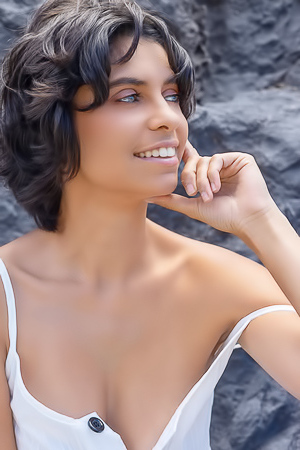 25 yrs Kensi (Viviana) – Rocky Escape