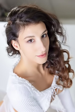 MetArt presents Luna Ortega - Presenting Luna Ortega 1