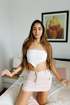 Beauty Paulette Donceles undressing