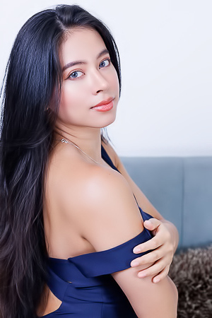 Leyla Grey Yields In A Валe Basica Bodysuit Showing Her Shaved Pussy And Perky Nipples Indoors