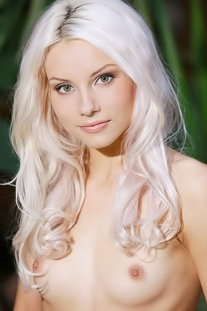 Blonde Adelia porn pic gallery