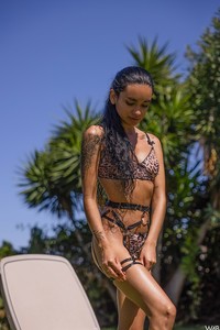 Dulce Swimming And Showering Masturbation